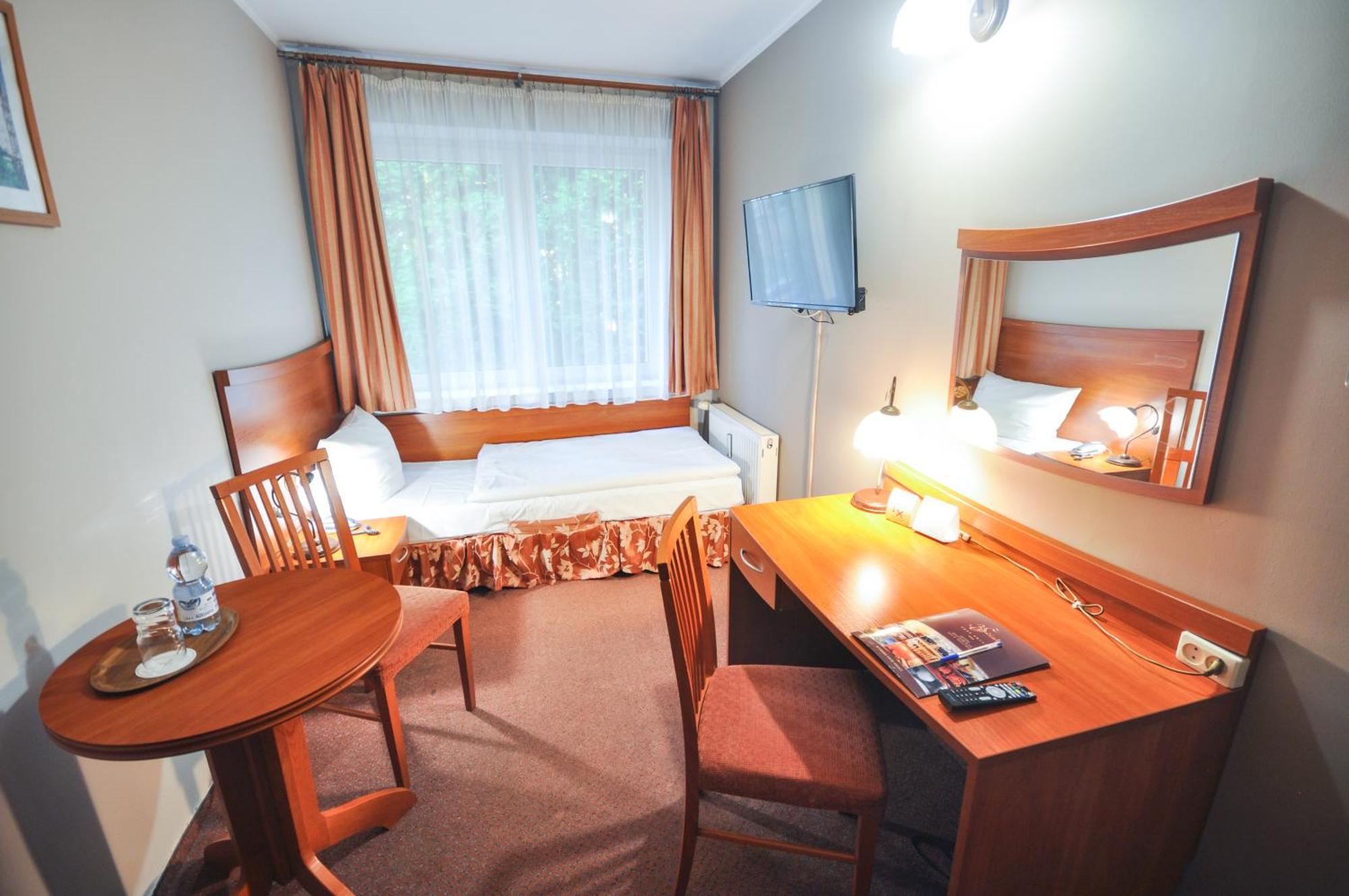 Hotel Trzy Swiaty Spa & Wellness Rajska Wyspa Gliwice Exterior photo